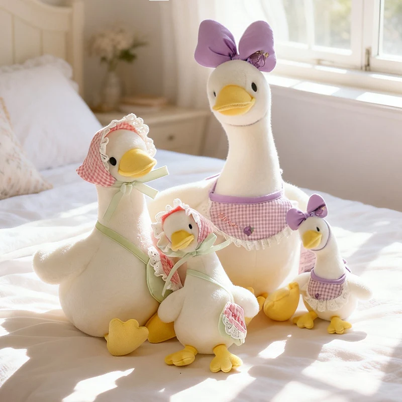 

15-45cm Kawaii Sitting Posture Duck Plush Toys Stuffed Animal Fluffly Duck with Hat Bib Plushies Doll for GirlFriend Gifts Decor