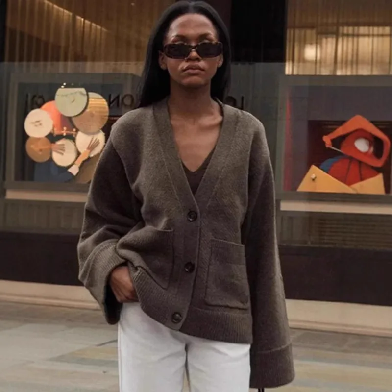 

2025 Spring and Summer Spot Casual Versatile Solid Color V-neck Knitted Jacket Europe and America