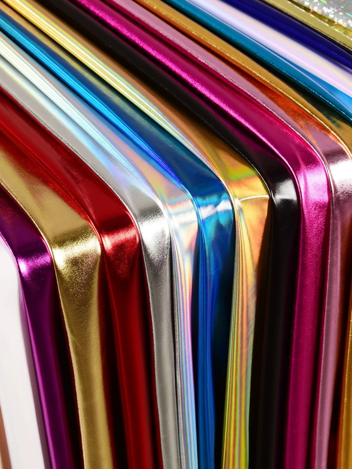 

Golden Silver High Elasticity Knitted Spandex Fabric Full Page Hot Stamping Bright Leather Performance Clothing Material