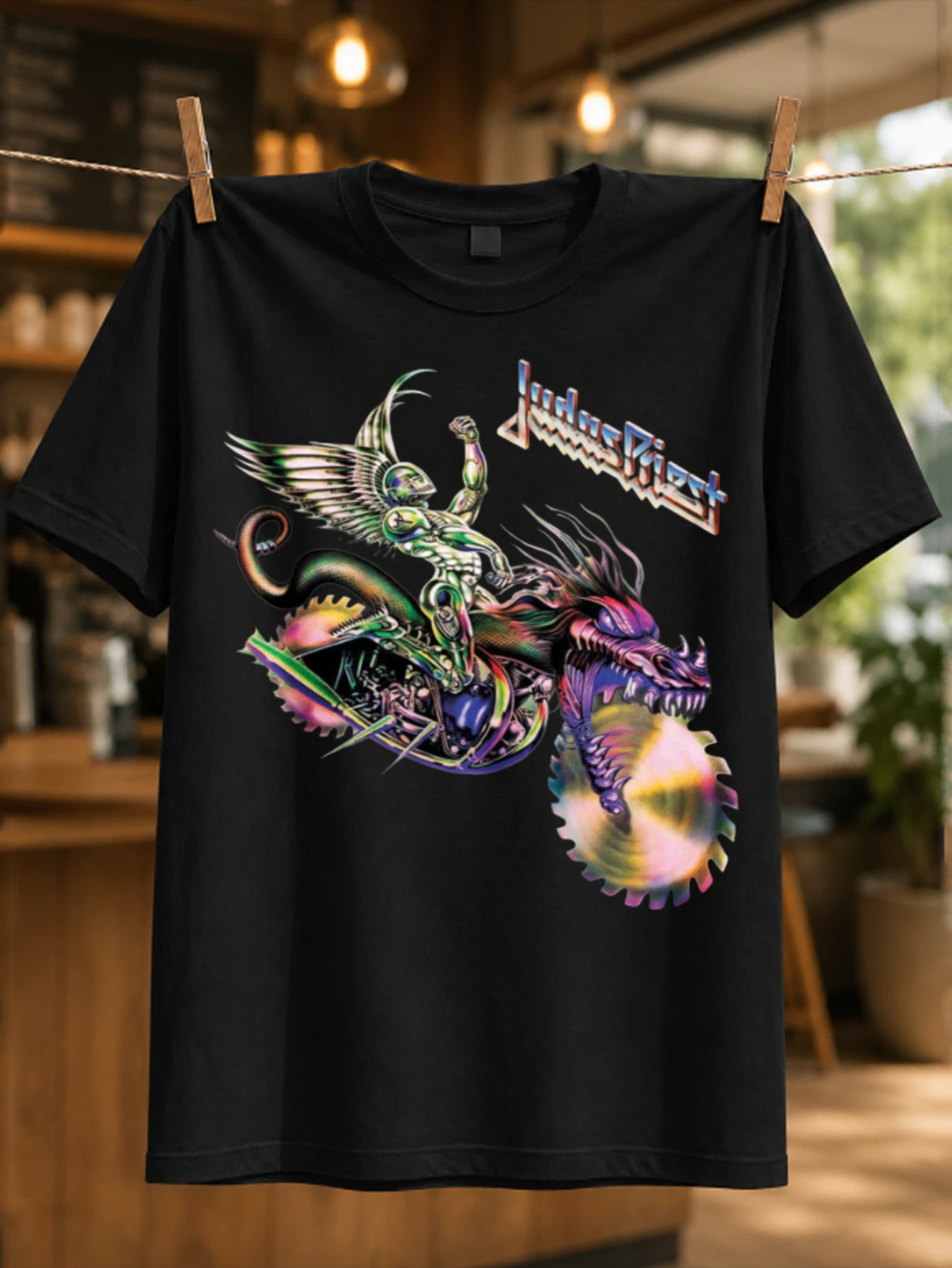 Judas Priest Dragon Ride, cavalier ailé, bête rugissante, roue, couleurs chromées arc-en-ciel et métal épique, t-shirt unisexe