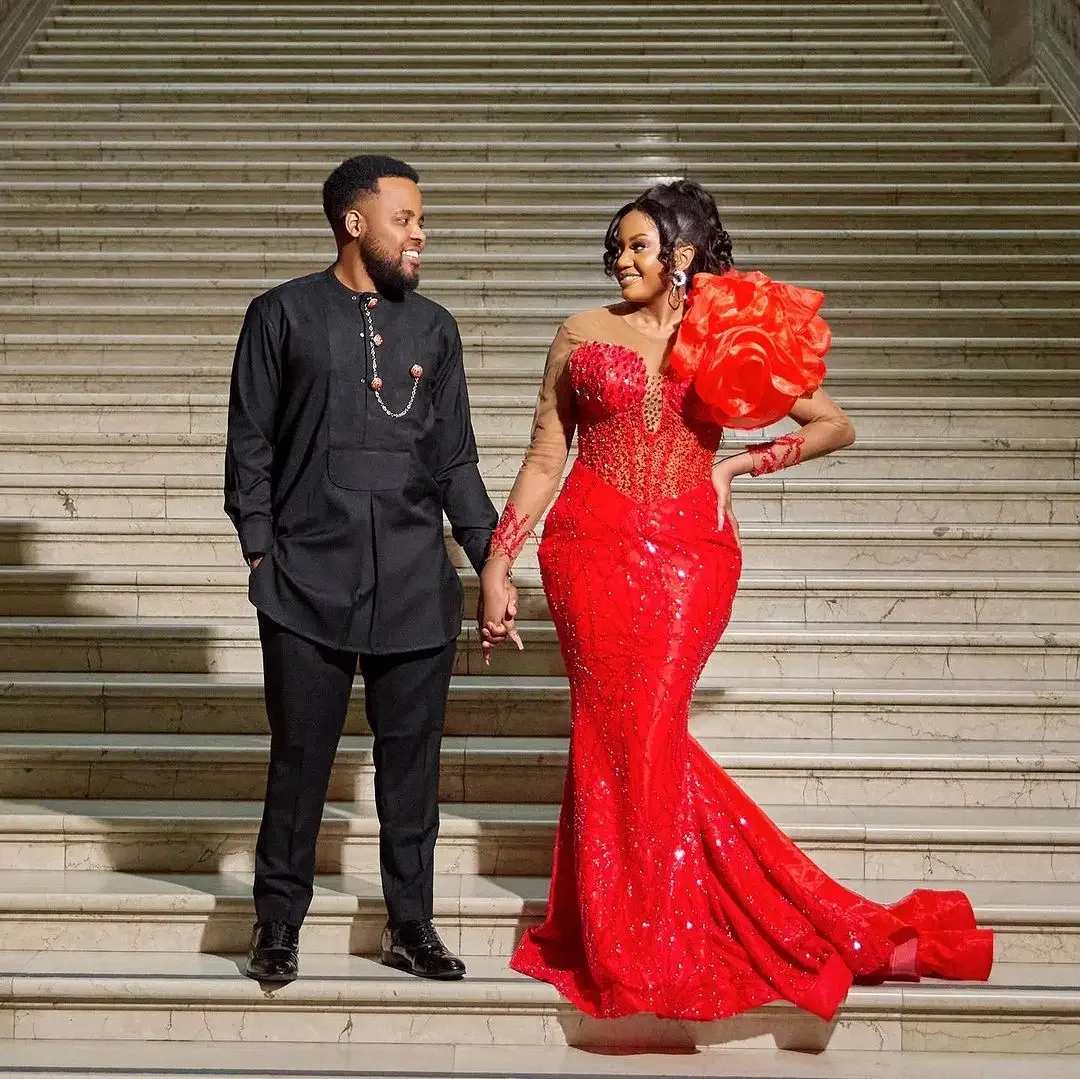 Robe de Réception de Mariage Africaine en Dentelle Perlée et Pailletée pour Femme, Tenue de Soirée Formelle en Forme de Sirène Rouge, Vêtement à Volants et Fleurs Noires