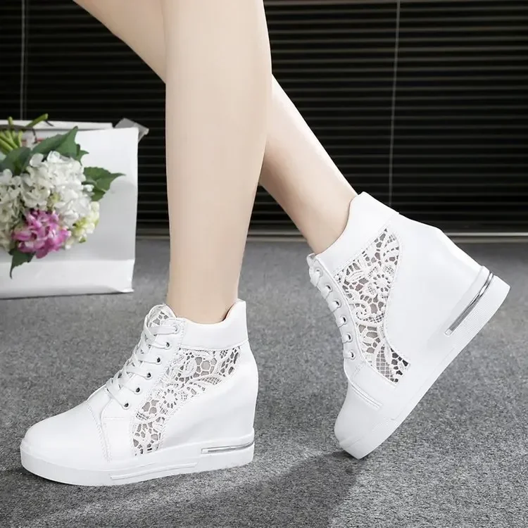 

Women Wedge Platform Sneakers Rubber Brogue Leather High heels Lace Up Shoes Pointed Toe Height Increasing Creepers White Silver