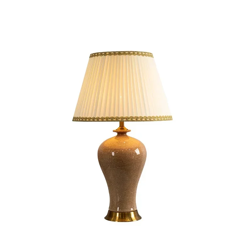 

All-copper new Chinese decorative table lamp, bedroom bedside lamp, warm and simple European living room coffee table beige