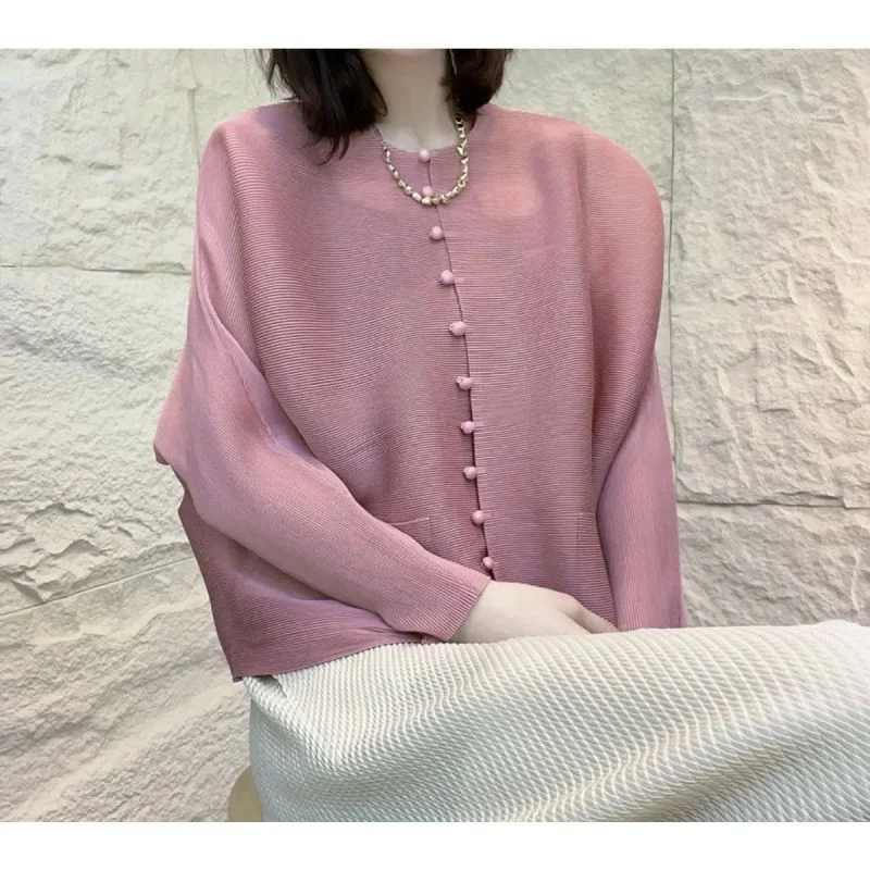 

Однотонный плиссированный короткий кардиган для женщин, модная верхняя одежда, рубашка для кондиционированных помещений, розовая, на одной пуговице, популярная модель