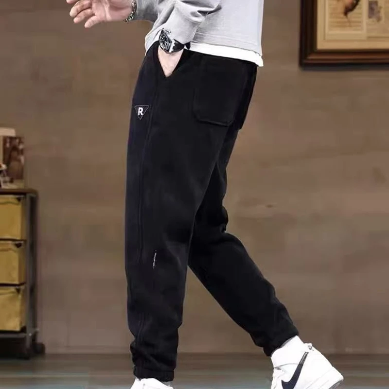 

Мужские зимние брюки на флисовой подкладке, толстые вельветовые джоггеры, теплые повседневные брюки для холодной погоды 2026