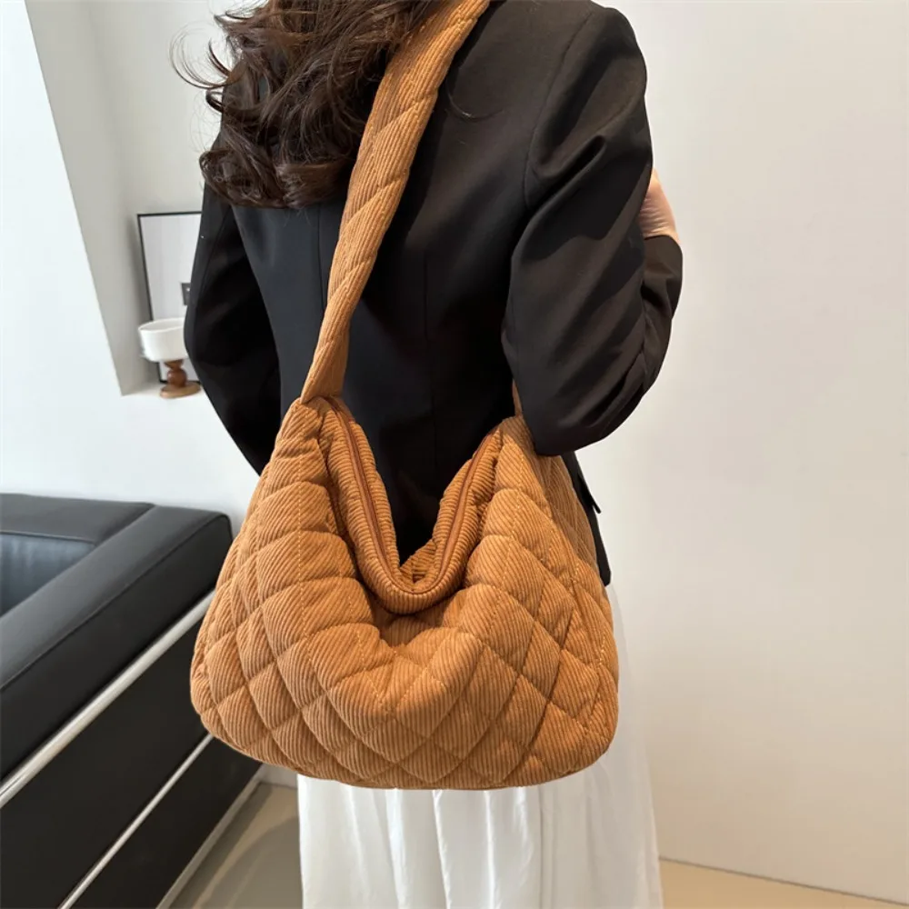 Large Capacity Shoulder Bag 2024 Quilted Casual Commuting Bag Trendy Handbag Lady