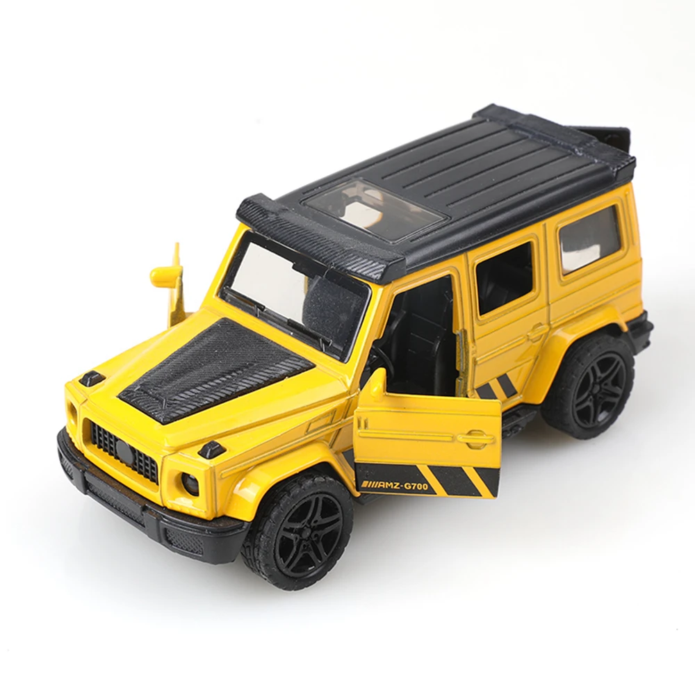 1: 36 alloy car model, off-road car, door opening, children's toy car, boy's cake decoration