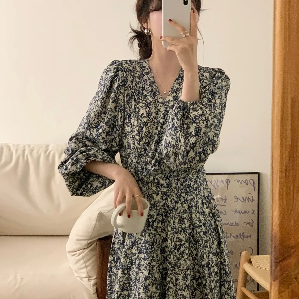 

Womens Dress 2026 Spring New Style French Temperament V-neck Floral Long Sleeved Dress Daily Stylish Casual Versatile