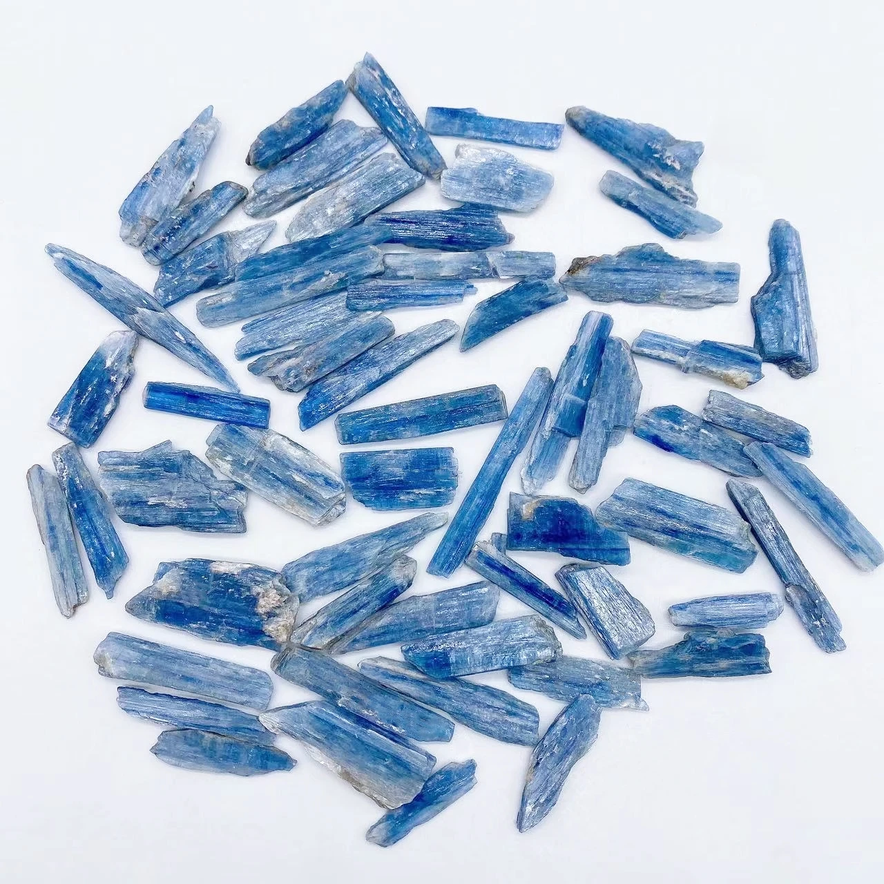 Striscia di cianite naturale cristallo di quarzo blu pietra grezza campione minerale guarigione Reiki cristalli di pietre preziose fai da te Chip decorazioni per la casa regalo