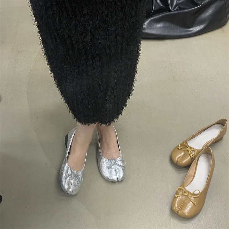 Spring Summer Microfiber Leather Split Toe Women Pumps Fashion Bowknot Low heeled Tabi Comfy Soft Soles Loafers Casual Shoes