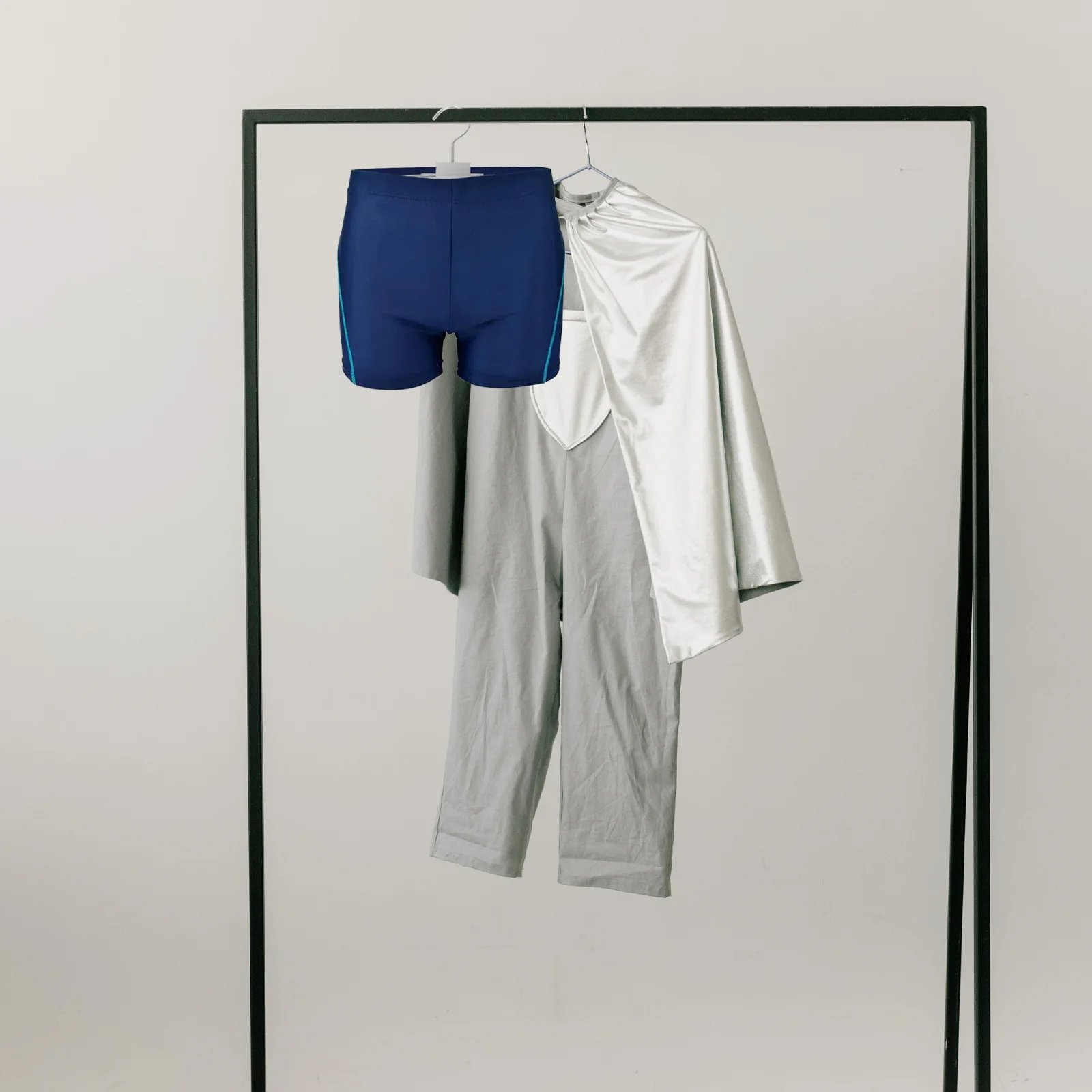 

Swimwear Display Rack Swimming Trunks Hanger Stainless Steel Shelf Metal Swimwear Stand Multi-Functional Display Rack