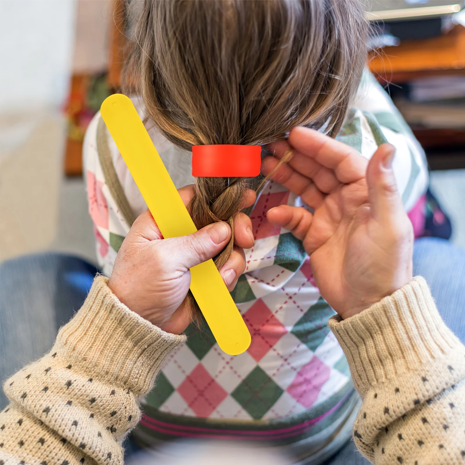 36 pulseras de muñeca, anillos trenzados coloridos, pulseras de bofetada lisas, broche de Halloween a granel para niños