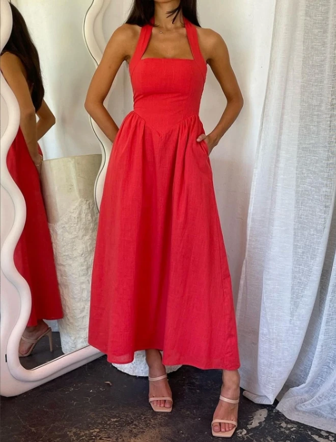 

Solid color high waisted sleeveless hanging neck dress