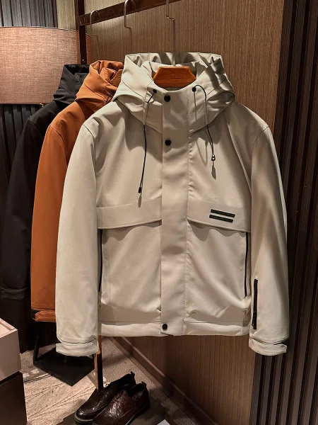 

Высококачественная мужская пуховая куртка для активного отдыха, ветрозащитная, теплая, с капюшоном, наполнитель 90% пух, деловой стиль, полиэстер, длинный рукав