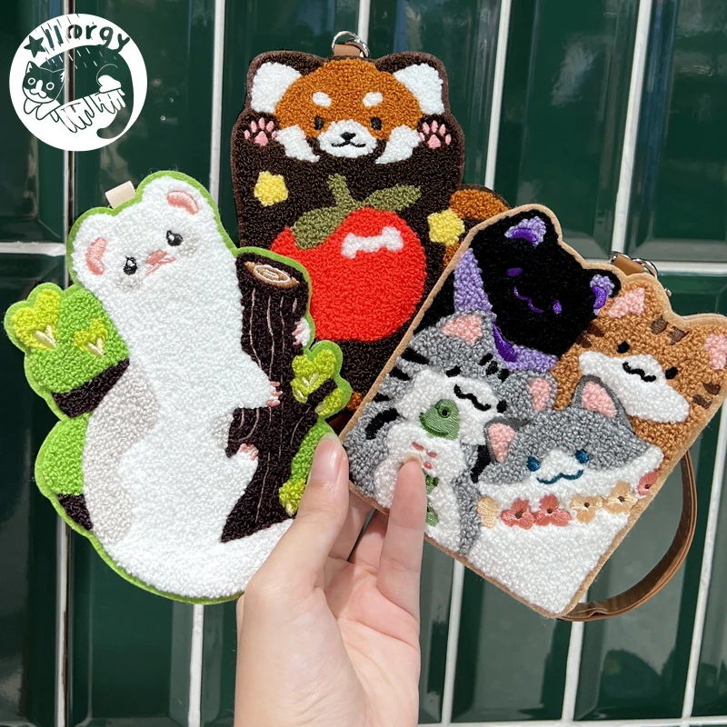 

В наличии оригинальный милый мультяшный кот, красная панда, тхорец, плюшевый держатель для карт, рукав, карман для удостоверения личности, повседневное украшение, уникальный аксессуар