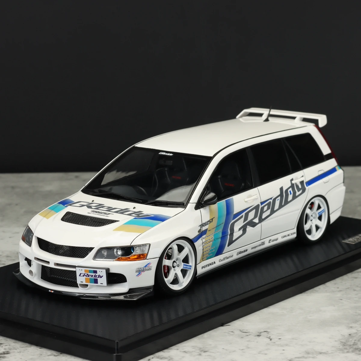 

Игрушечная модель автомобиля IG 1:18 EVO 9 Wagon CT9W GReddy JDM, ограниченная серия, металлическая статическая модель автомобиля из смолы, игрушка в подарок