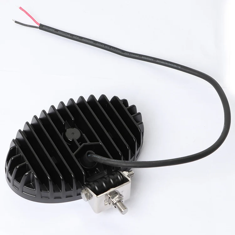 مصباح فيضانات Led بيضاوي مع 32 قطعة من رقائق Led عالية السطوع 2800 لومن ضوء جرار