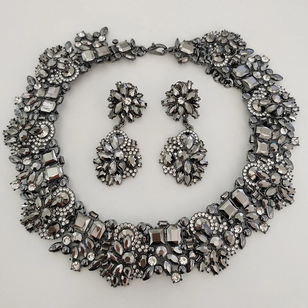 2024 New Vintage Gun Gray Crystal Rhinestone Large Collar Choker Necklace Women Indian Ethnic Statement Big Bib Necklace Jewelry