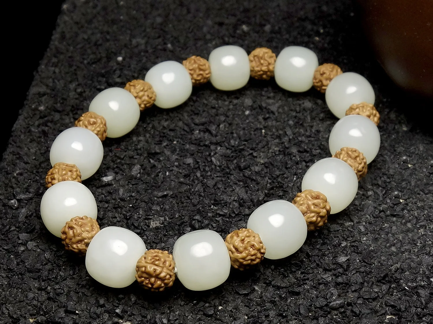 

Fine Jewelry Natural Hetian Nephrite Jade Single circle Buddha Bead Bracelet For Men And Women