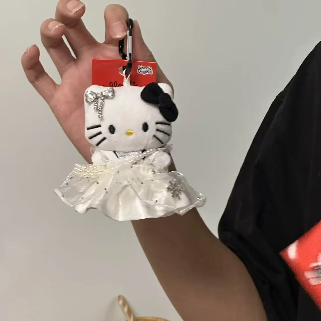 オリジナルブライダルハローキティパフィースカートハンドバッグチャームぬいぐるみかわいい漫画バックパックペンダント女の子クリスマスの日の誕生日プレゼント