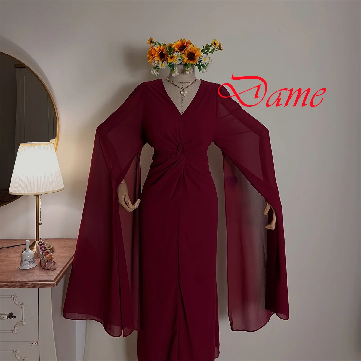 Abito da sera in chiffon bordeaux con temperamento personalizzato Abiti per occasioni speciali con scollo a V e maniche lunghe con cerniera sul retro di alta qualità