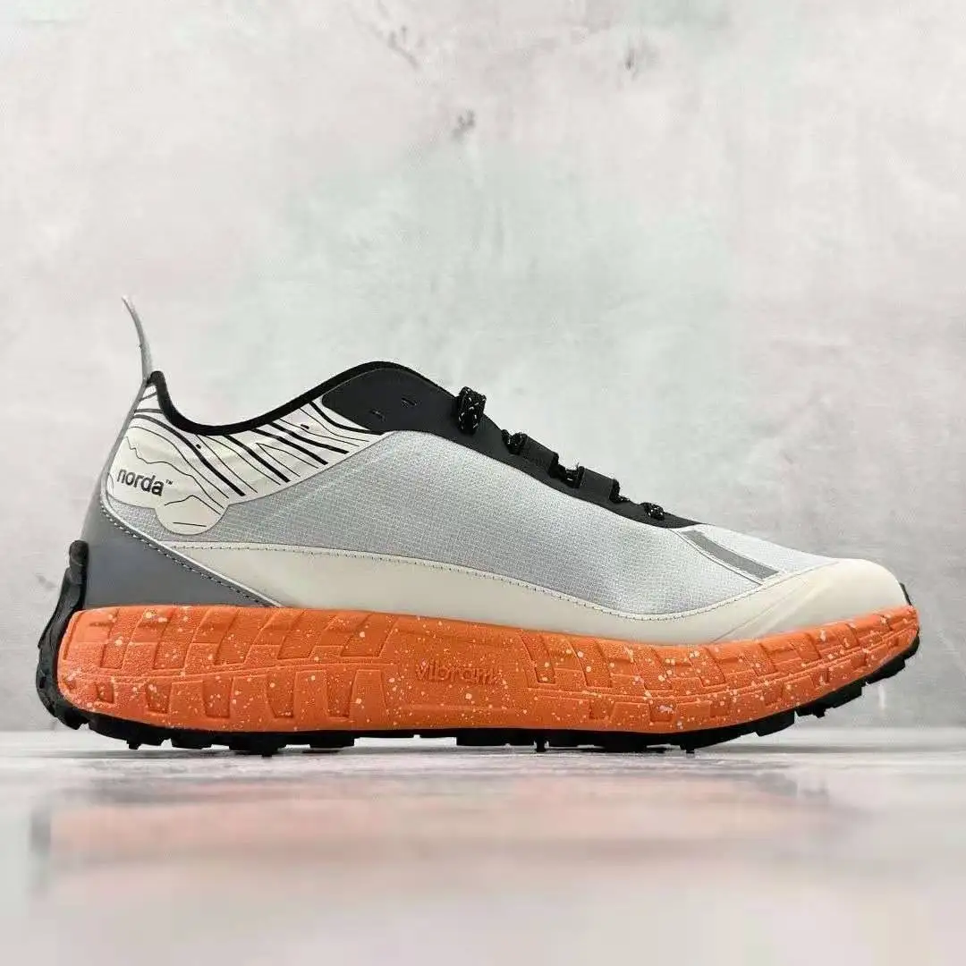 أحذية المشي الكلاسيكية الأكثر مبيعًا للرجال والنساء لعام 2025، العلامة التجارية: أحذية مشي رجالية متينة، تصميم ممتاز مقاوم للانزلاق