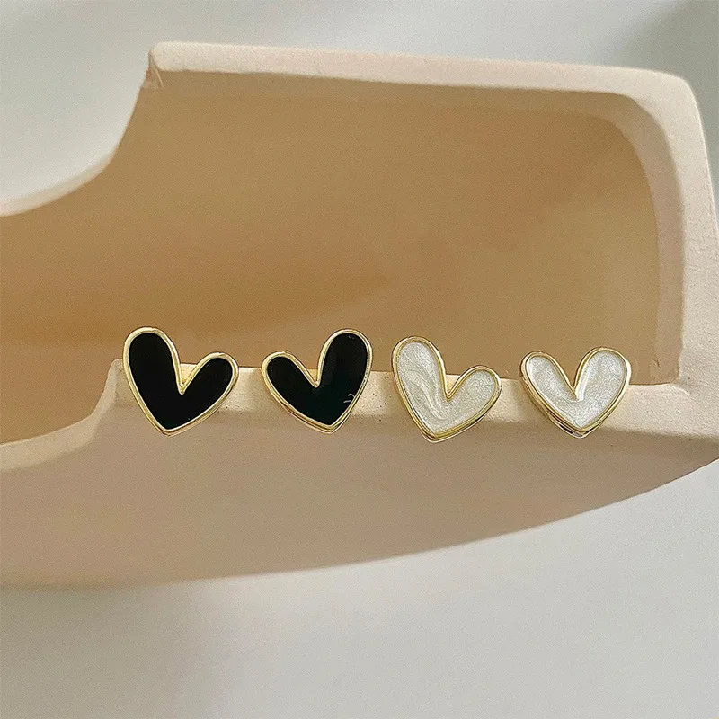 Korean Style Simple Small Black Heart Stud Earrings For Women Cute Love Heart Shape Earring Party Wedding Jewelry Gifts