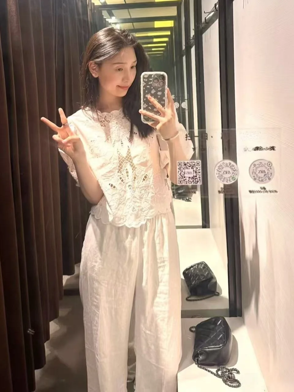 Romantic Sle Hollow out round Ne irt Women's Top New Summer 2025 Faion Loose Fit Cotton Blend Color Blo Design