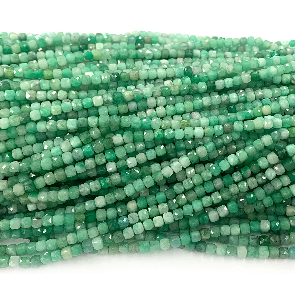 Veemake Natural Green Emerald Faceted Irregular Cube Small Beads Genuine Gemstones 08326