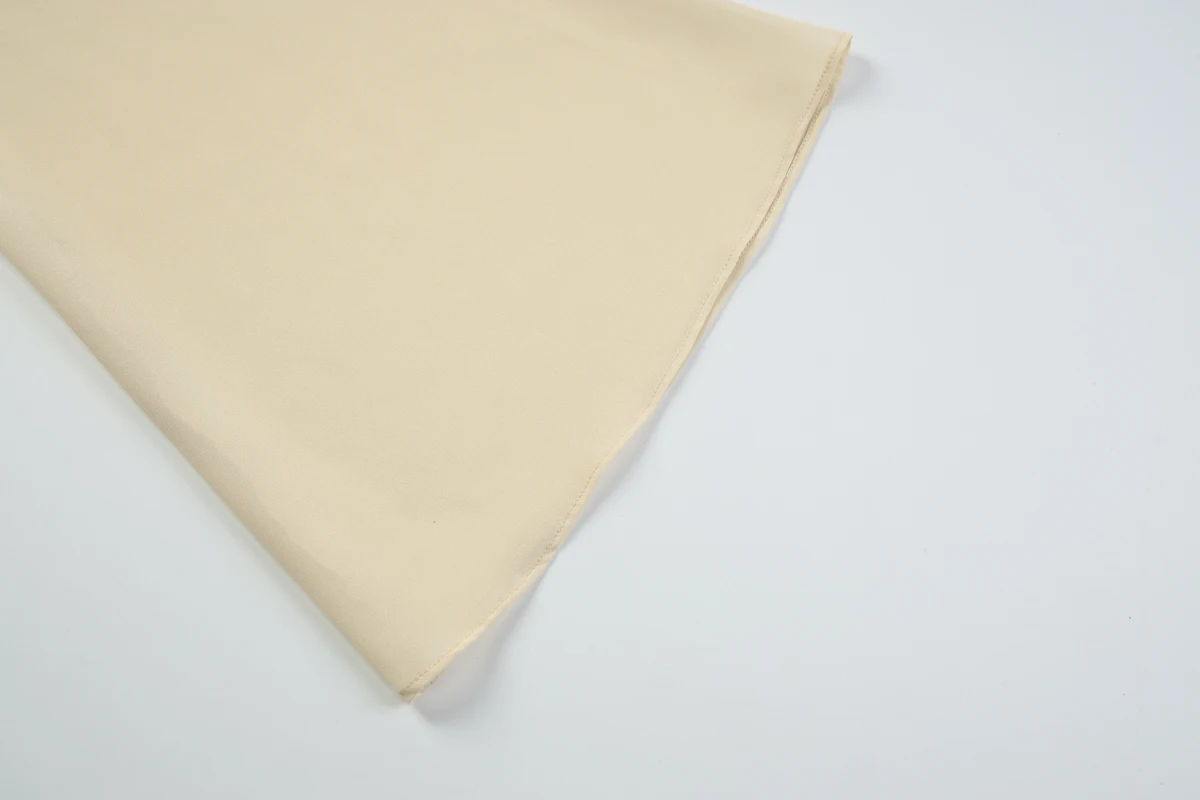 Hugcitar Modische 2-teilige Sets mit V-Ausschnitt, langen Ärmeln, Knöpfen, Patchwork-Spitzenoberteil, Kordelzug, plissiertem Maxirock, Urlaubsoutfit für Damen – Detail 9