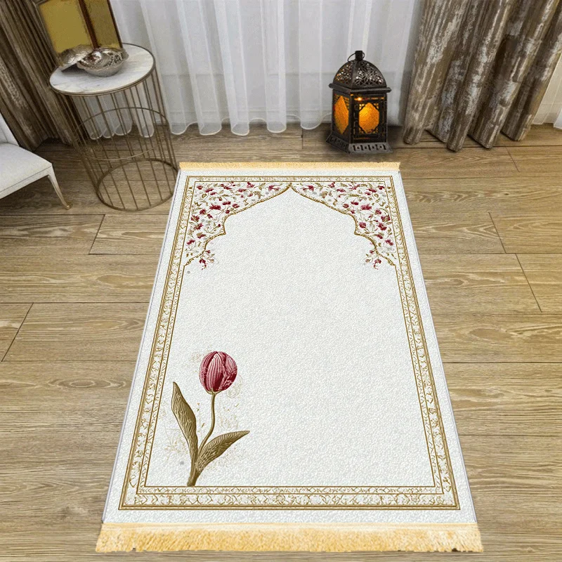 

Молитвенный коврик VIKAMAIislamic подходит для использования в гостиной, прихожей, а также для мусульманской молитвы в помещении и на улице.