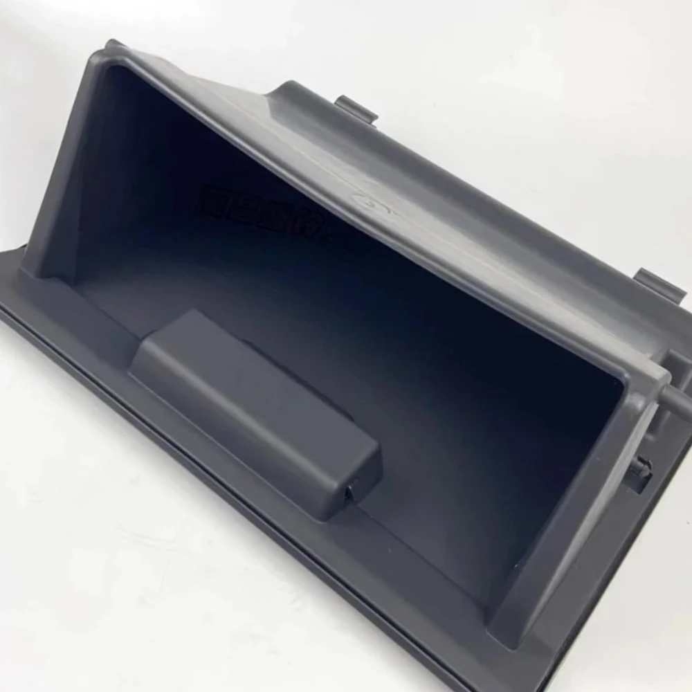 Original Factory Miscellaneous Cover Glove Tool Box for Jiangxi Isuzu Ruimai Lingtuo DMAX MUX MU-X Off-Road Vehicle Brand New