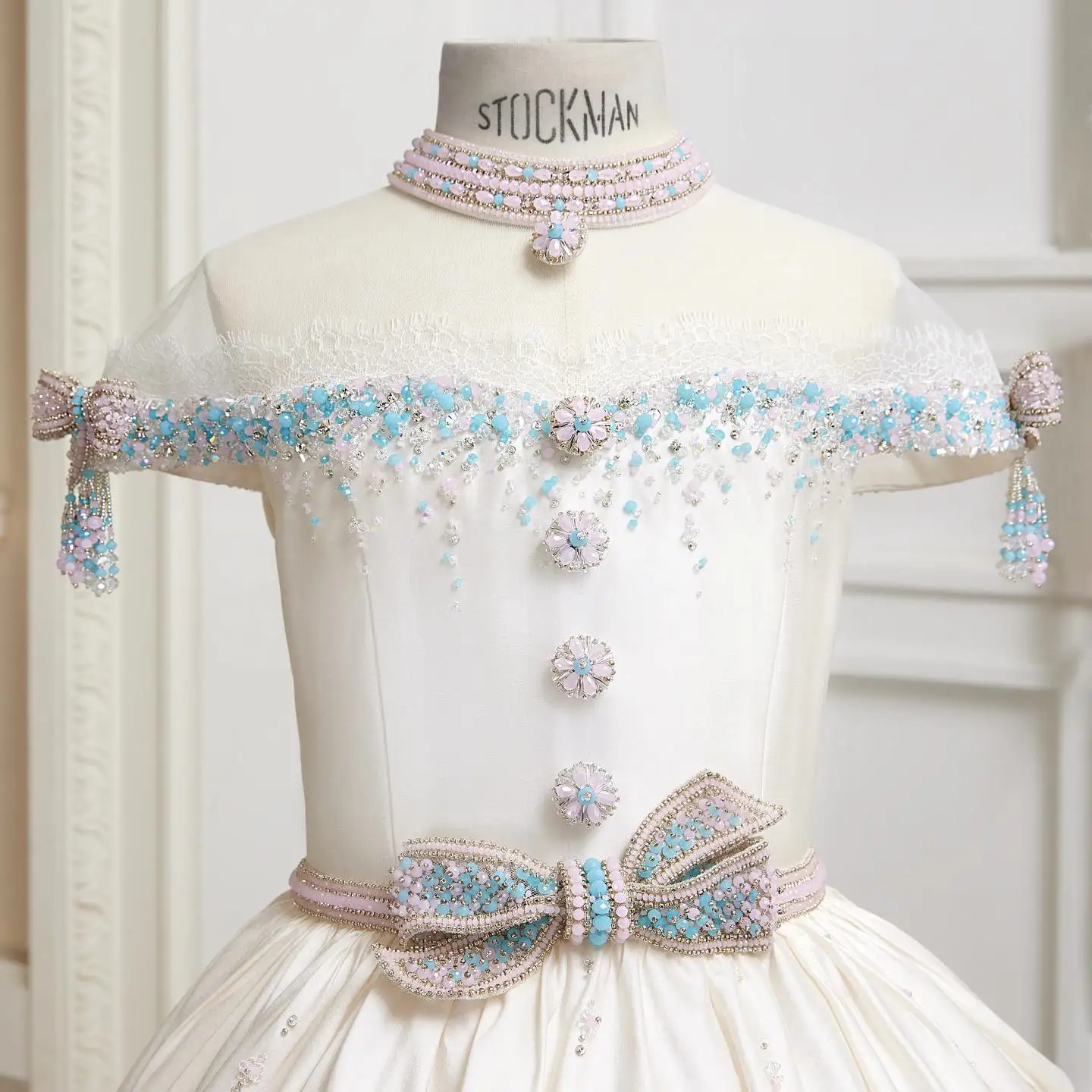 FATAPAESE-Robe de Mariée Personnalisée pour Enfant Fille, Plusieurs Techniques de Broderie Ornée d'une Robe Blues Rose et Légère