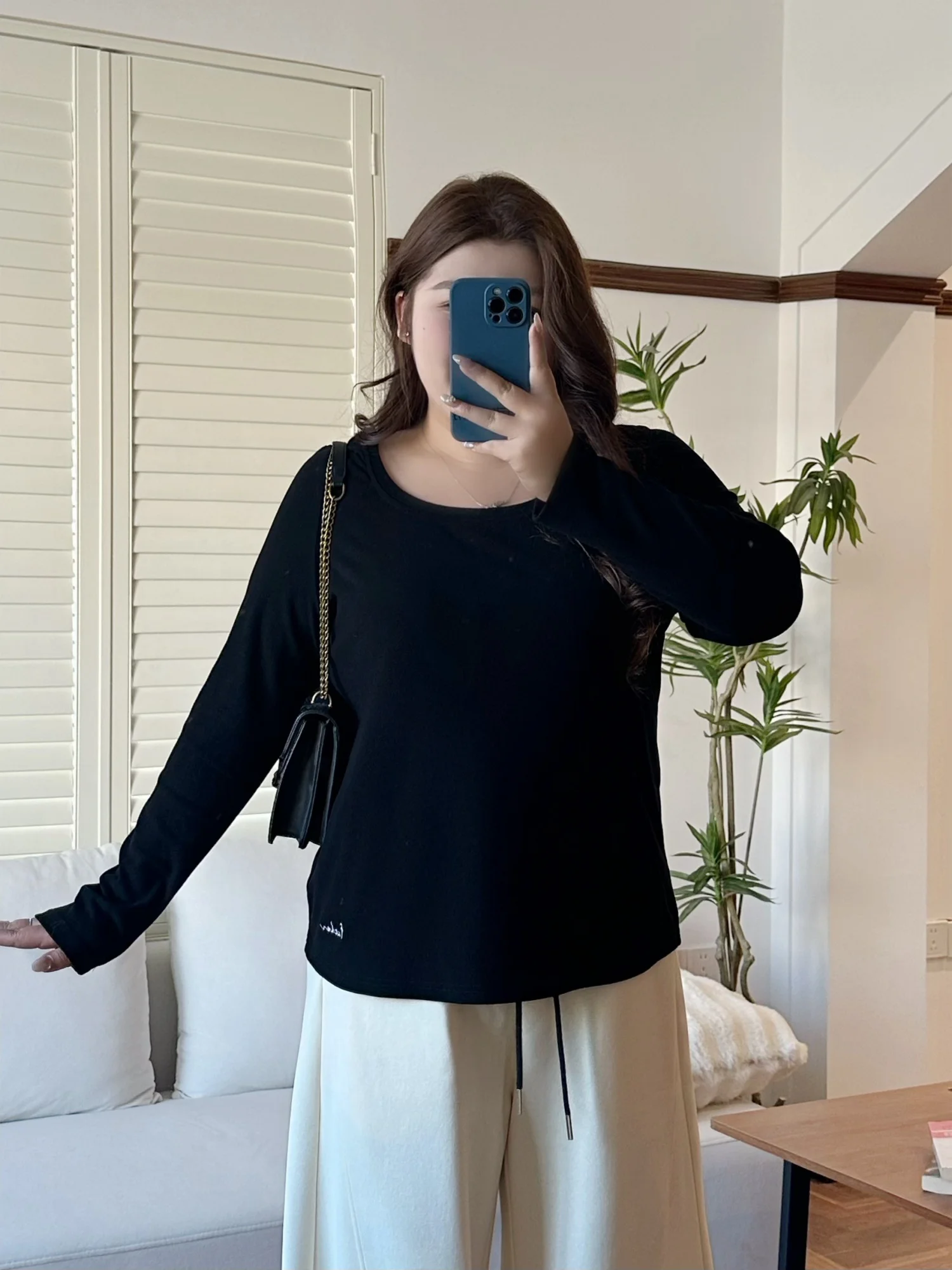 

Женский повседневный трикотажный свитер больших размеров с длинным рукавом, однотонный, стройнящий, скрывающий недостатки фигуры, для работы и повседневной носки, весна 2026