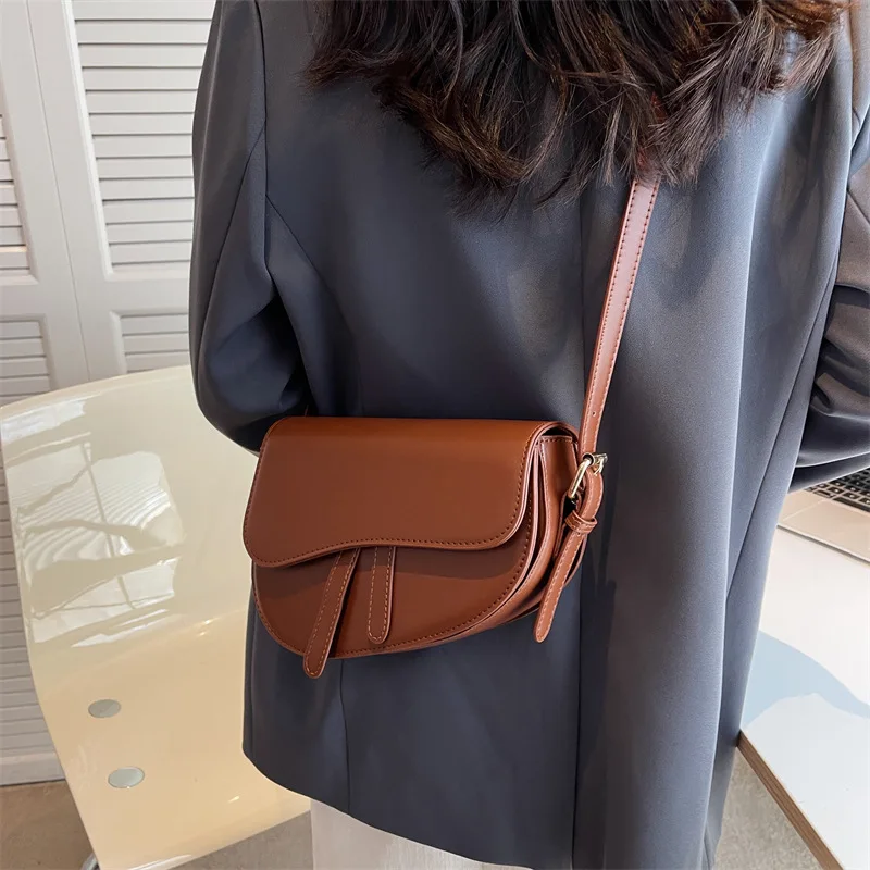 Small PU Leather Saddle Armpit Bags For Women Fashion Shoulder Crossbody Bags Ladies Vintage Underarm Handbags Phone Purse Bolsa