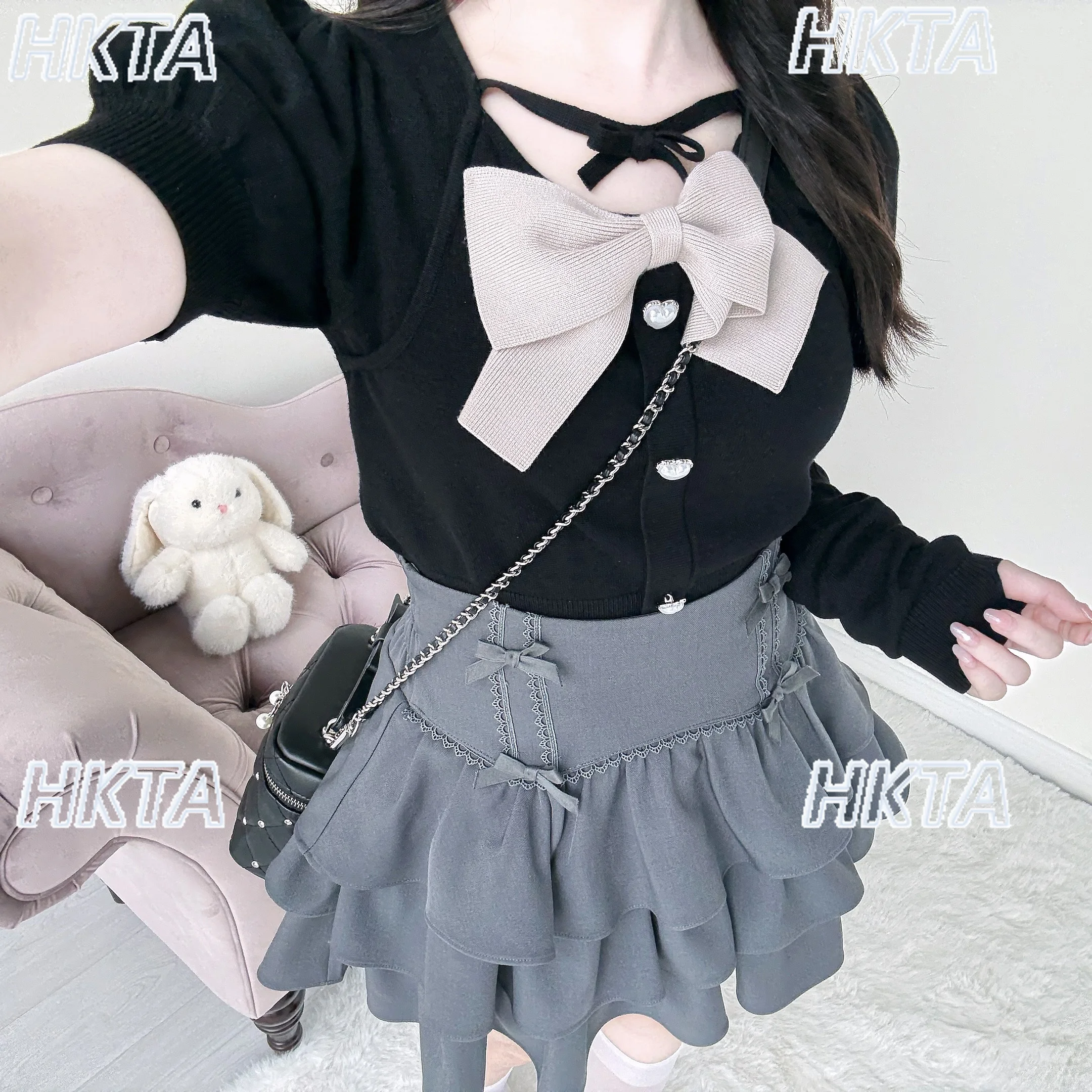 2025年秋新作 ラウンドネック バブルスリーブ ステッチニットトップ スタックドボウ プリーツケーキAラインスカート ブラックセット レディース