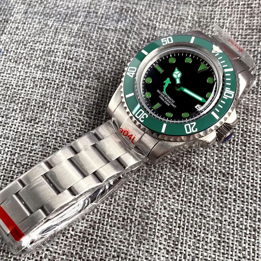 Custom 40mm Black Sterile Dial Sapphire Grass Automatic Mechanical Men Watch Japan NH35A Luminous Date Green Rotating Bezel