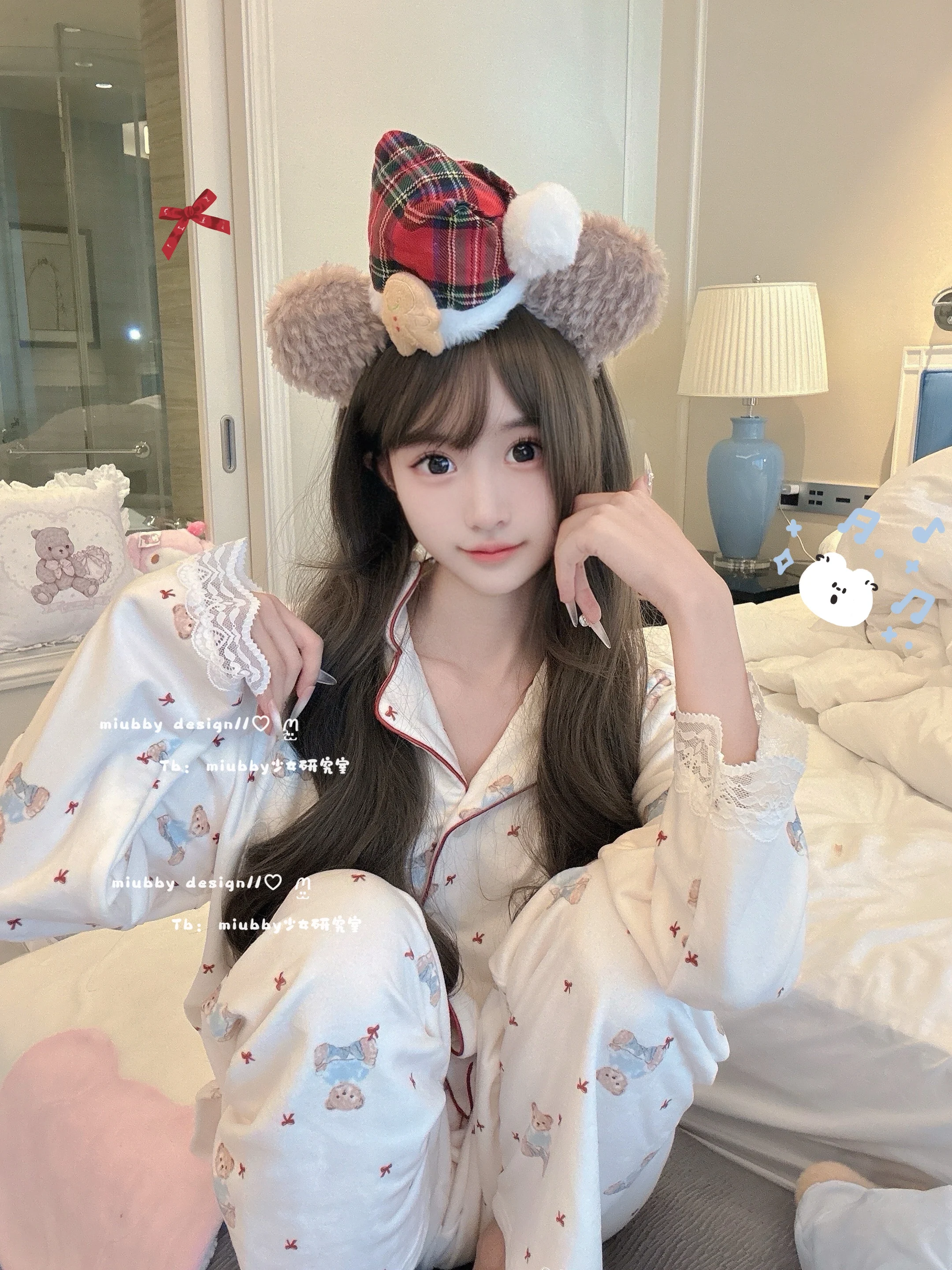 Autumn and Winter Cartoon Cute Printed Velvet Long-sleeved Pajamas Lace Lapel Sweet Girl Comfortable Soft Outdoor Loungewear Set