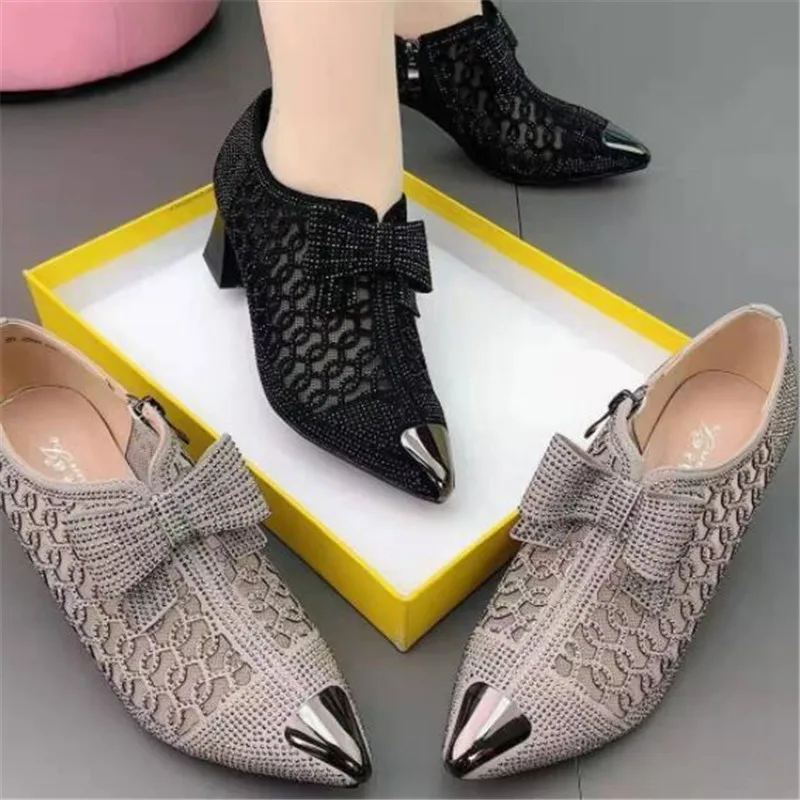 2022 Summer New Solid Color All-match High-heeled Shoes Women\'s Buckle Soft-faced Pointed Toe Thick-heeled Leather Shoes Women