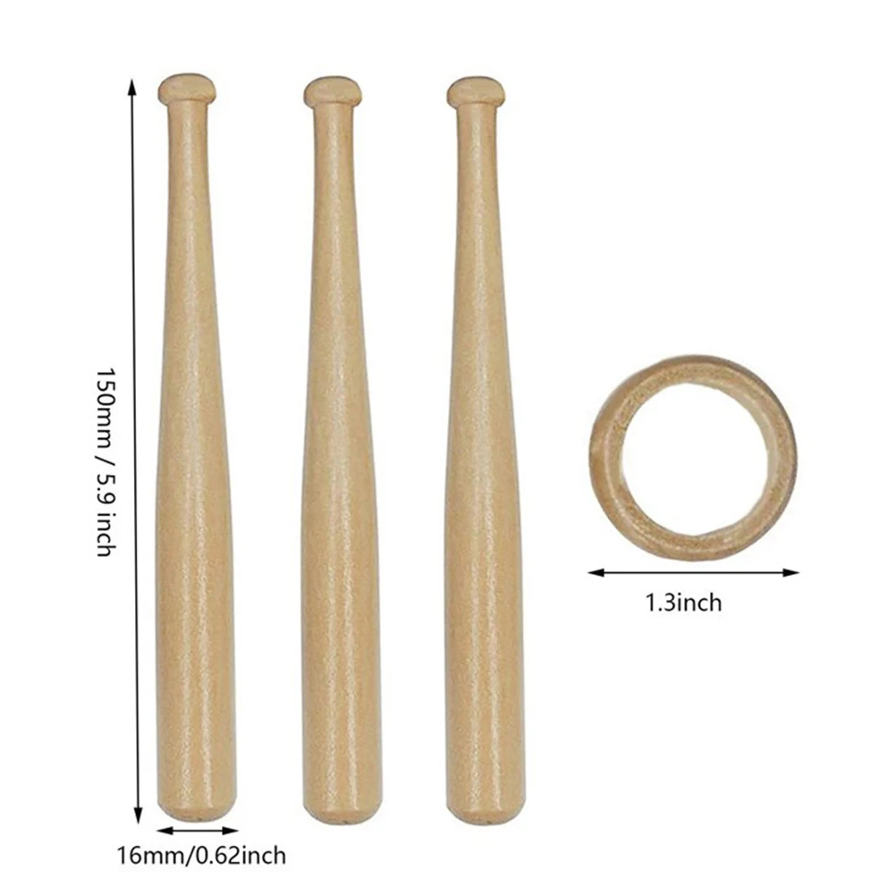 

Деревянная бейсбольная подставка с мини-бейсбольными битами и деревянными кругами. Детали бейсбольного центра для детей и любителей спорта.