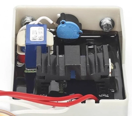 

GB170C Three-phase Brushed Generator Single-phase GB160C Voltage Regulator 220/380V