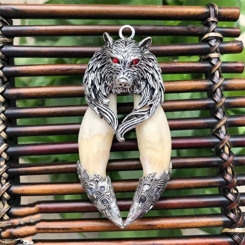 Mai Chuang/Hand Carved/Antique Silver Inlaid Boar Tooth Wolf Dog Wolf Head Necklace Pendant Fashion Jewelry MenWomen Couple Gift