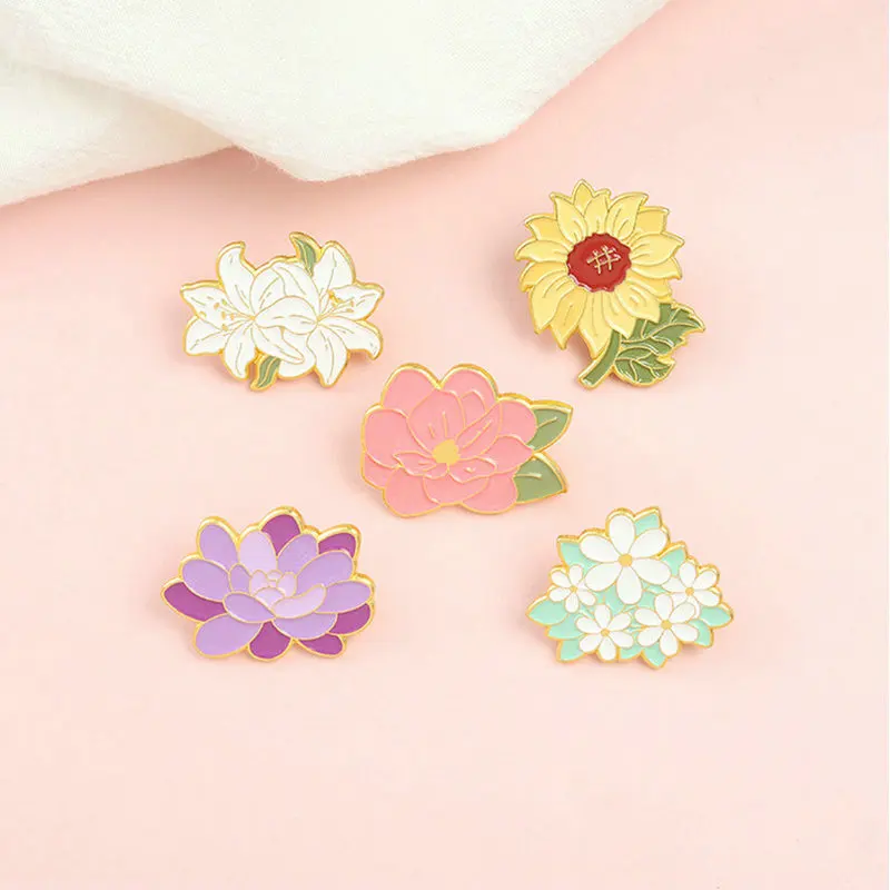 Pins Custom Plants Sunflower Lily Daisy Lilac Brooches Lapel Badges Bag Cartoon Jewelry Gift for Friends Backyard Garden Enamel