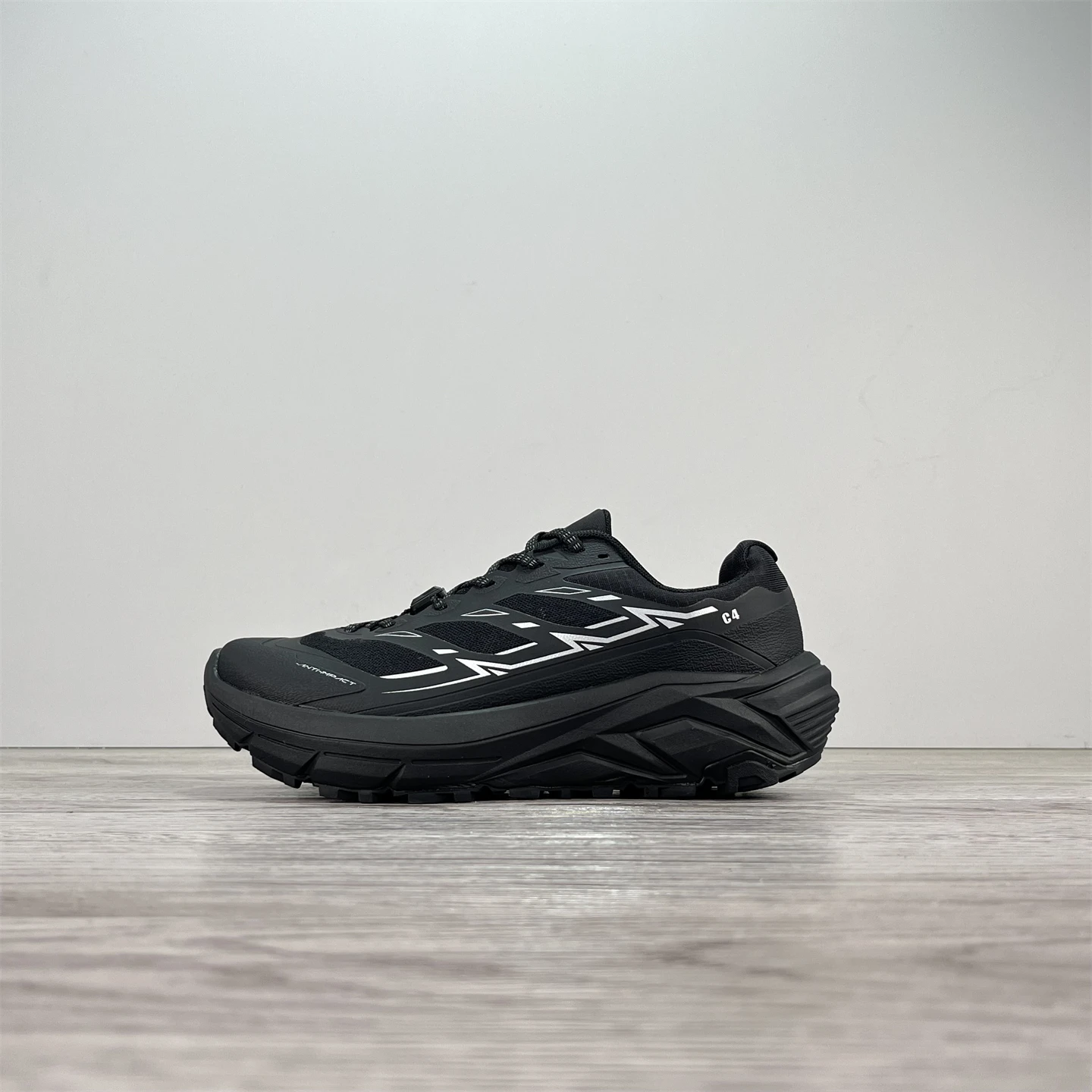 

New Hot-Selling Model Lightweight, Breathable, Durable Professional Running Shoes Anti-Slip, Wear-Resistant Design Track Shoes