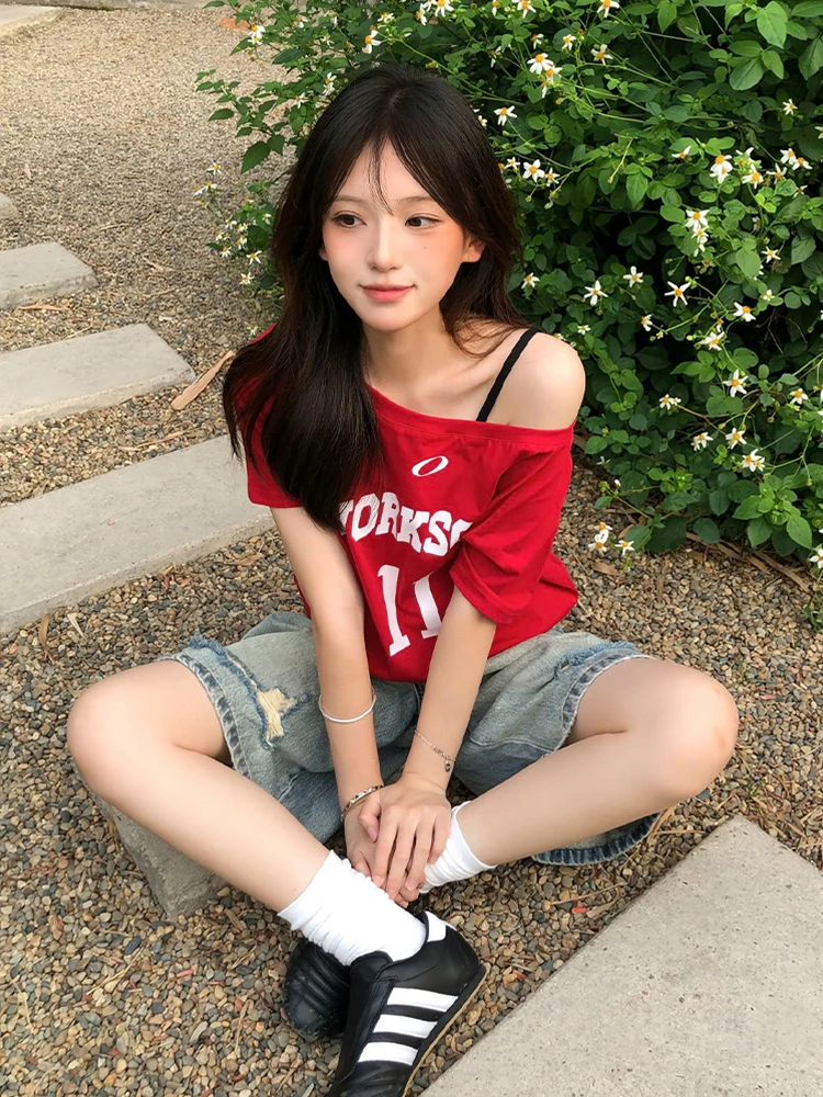 American Sle Spicy Girl Red One oulder ort Sve T-irt Women Summer Letter Print Casual Loose Slimming Top