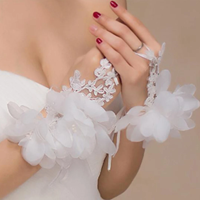 Bride Wedding Dress Wedding Gloves Red Flower Milk White Dew Finger Large