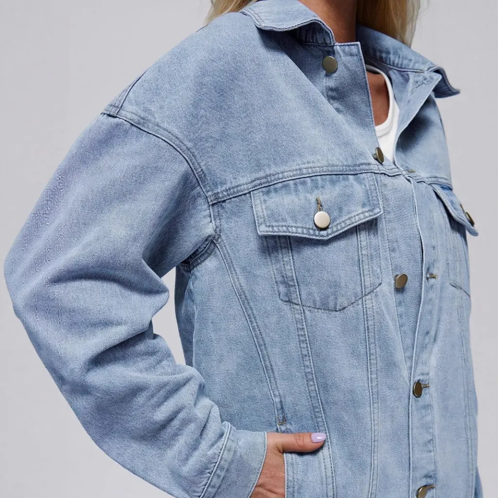 Jaket Denim Wanita Ukuran Besar Lengan Panjang Kancing Depan Model Mantel Fashion untuk Musim Gugur 25 Model Terbaru