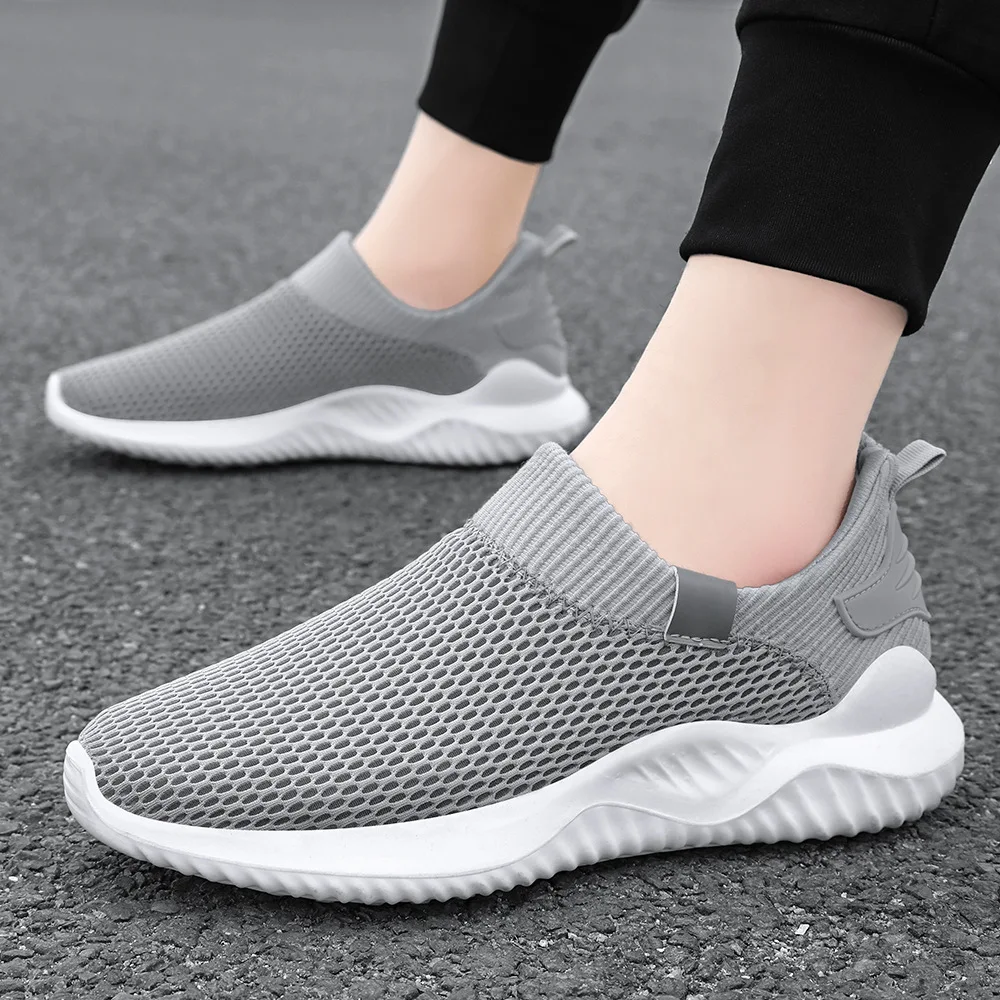 Herren 2024 Frühling/Sommer neue Mesh Single Schuhe Lazy Kick Herren schuhe weich, atmungsaktiv und cool Sportschuhe