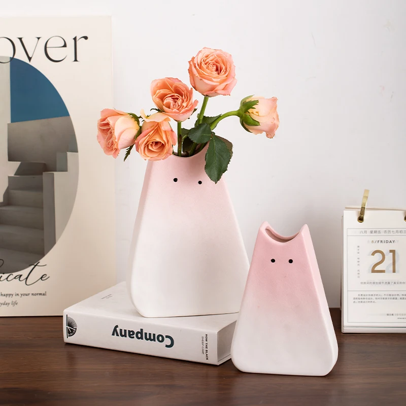 

Pink creative simple cat vase living room flower arrangement ceramic decoration light luxury high sense