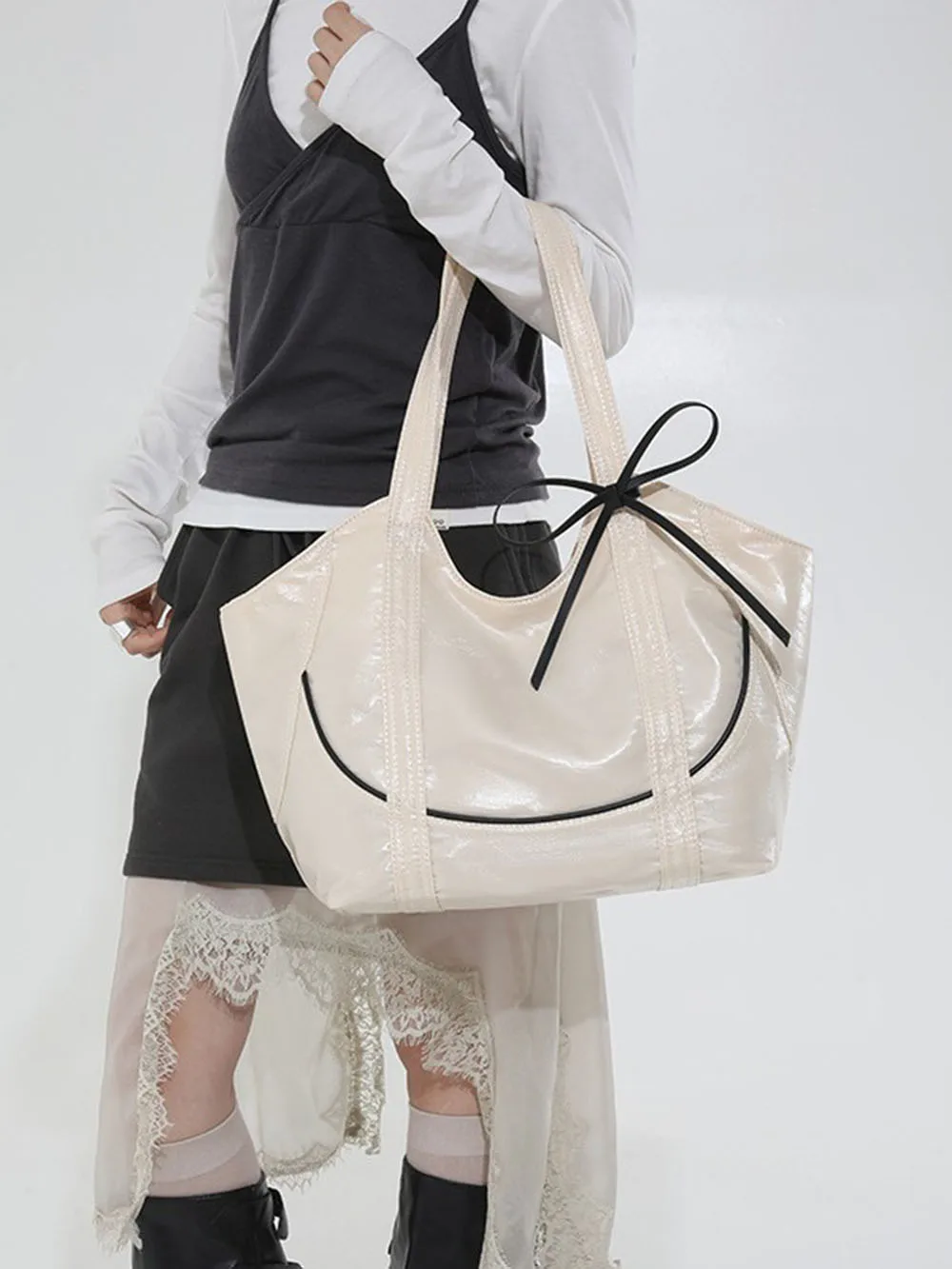 

Rivet Large Capacity PU Leather Crossbody Bag Solid Color Bag Casual Style Daily Fashion Single Shoulder Bags For Women